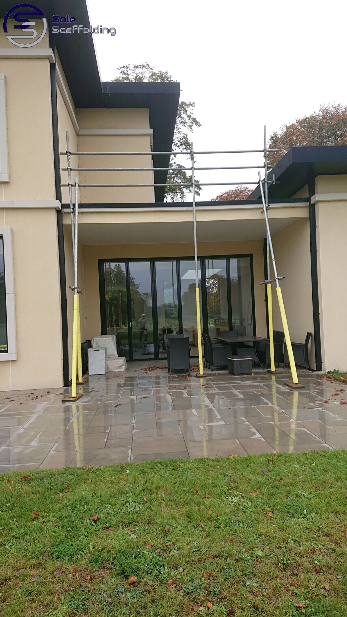 sole scaffolding - scaffold for flat roof repair in Fordham