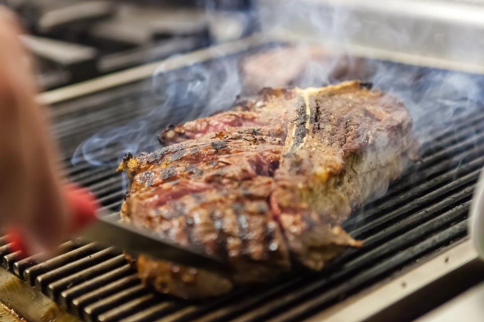Carne fiorentina cotta alla griglia