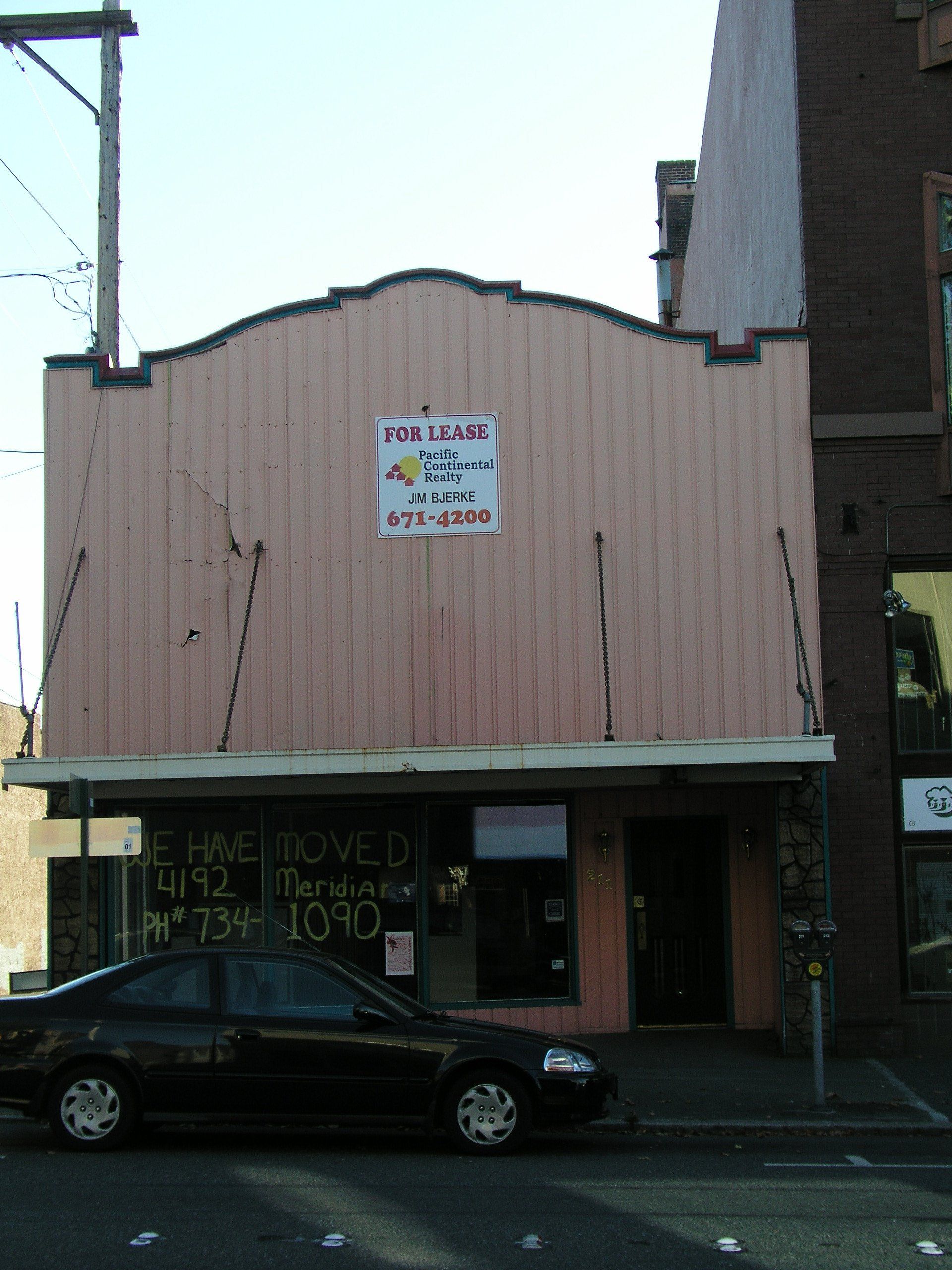 strorefront overhang