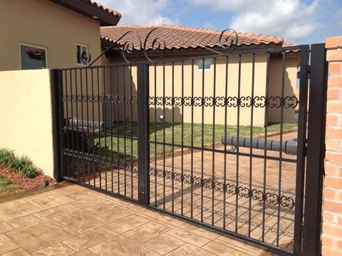 Gate Specialist — Engine Opener For House in Palmhurst, TX Gate Specialist — Engine Opener For House in Palmhurst, TX