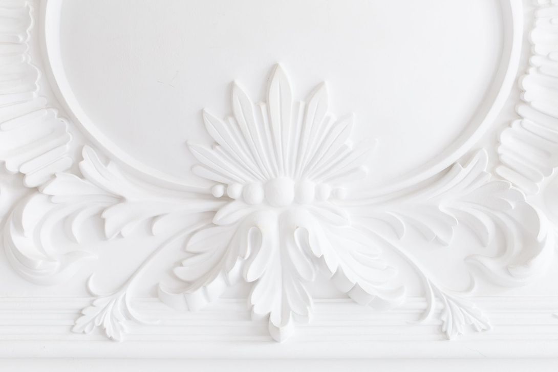 Decorazione realizzata in stucco