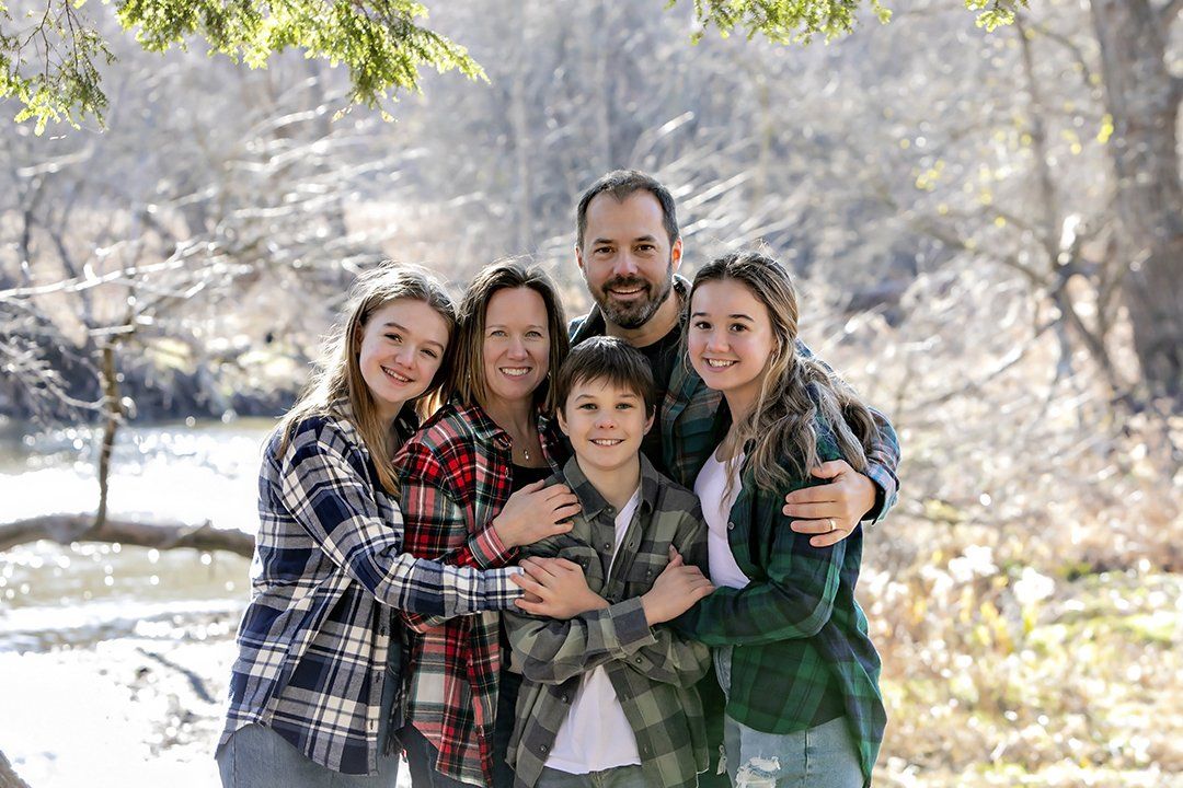 portraits portrait family candid families photoshoot photography Kitchener photographer