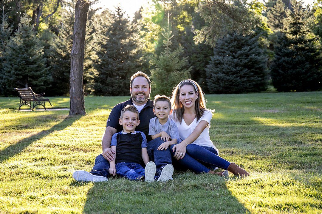 portraits portrait family candid families photoshoot photography Kitchener photographer