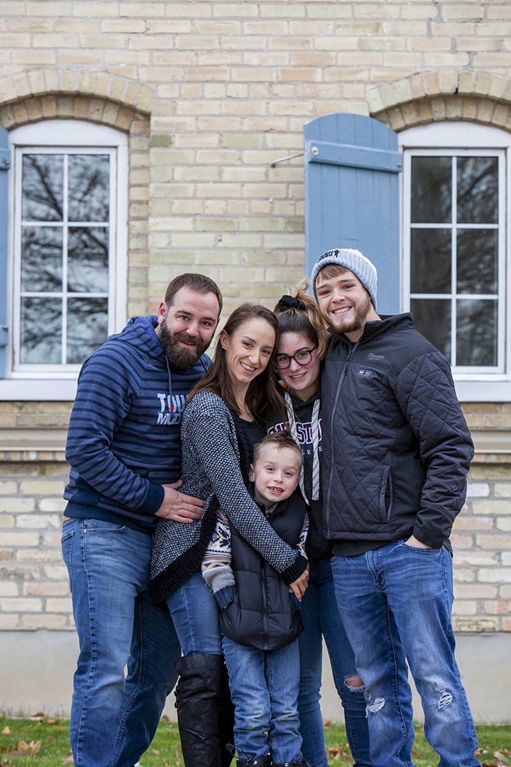 portraits portrait family candid families photoshoot photography Kitchener photographer