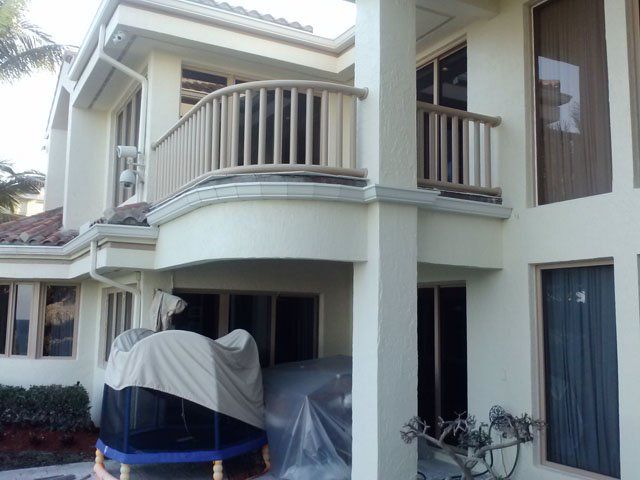 Clean White Apartment — Oakland Park, FL — Watertite Gutter Company