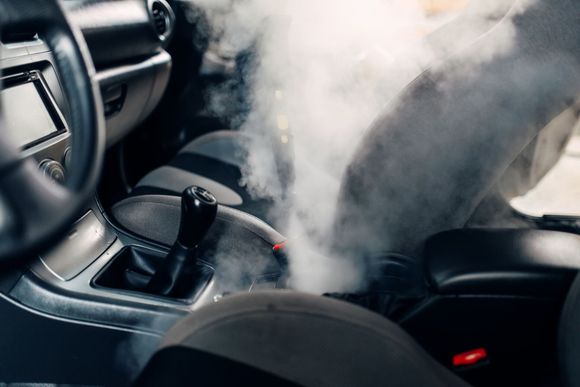Sanificazione interni auto
