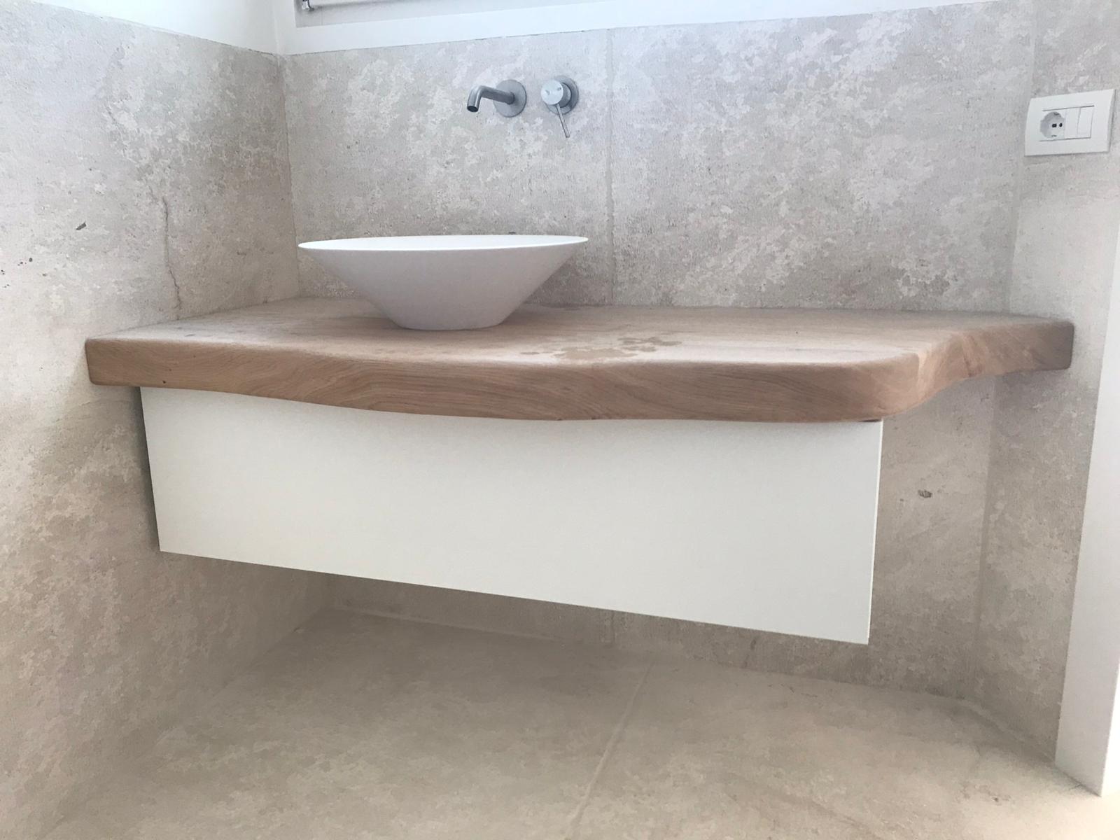 mobile bagno in legno