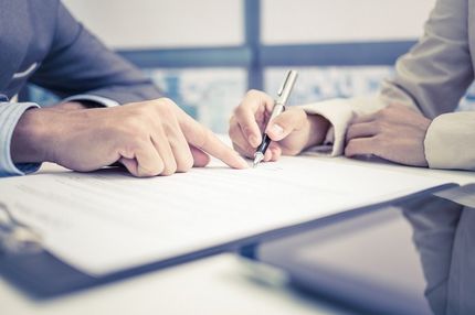firma di un contratto
