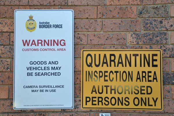 customs quarantine signs
