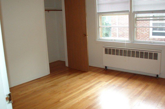 Monroe - bedroom