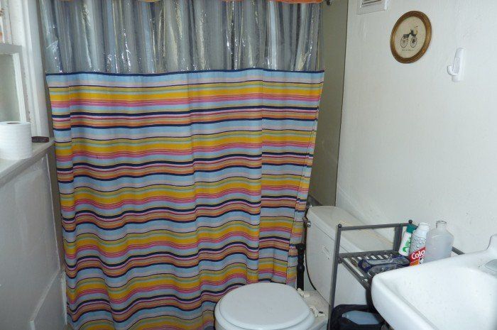 Baldwin - bathroom