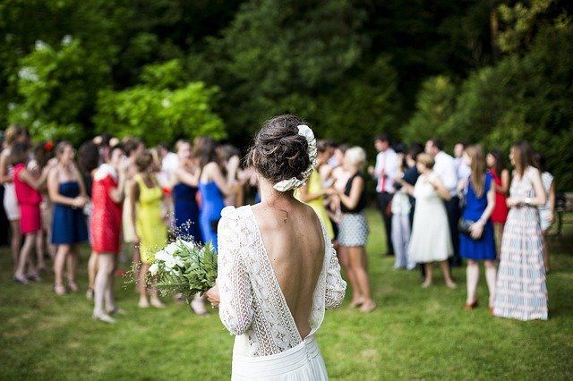 A New Tradition for the Bouquet and Garter Toss
