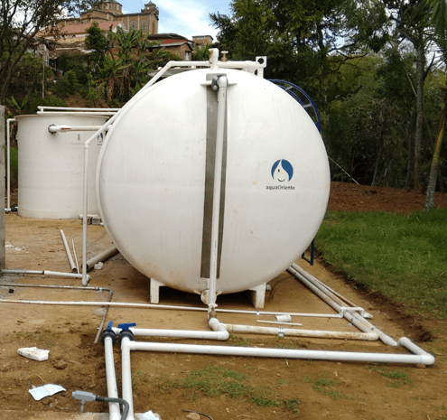 Sistema Compacto Automático para Tratamiento de Agua Residual Industrial por Lodos Activados Mixtos.