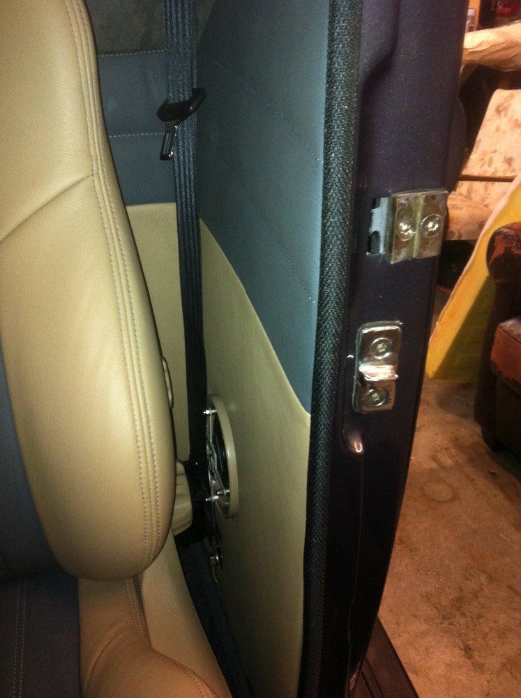 Motor upholstery expert