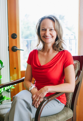 Dr J Latiolais, Licensed psychologist, professional photo