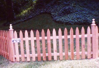 picket fence - custom fences in Rockville, MD picket fence - custom fences in Rockville, MD