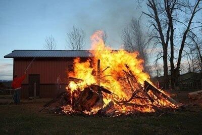 Bryans bon fire Bryans bon fire