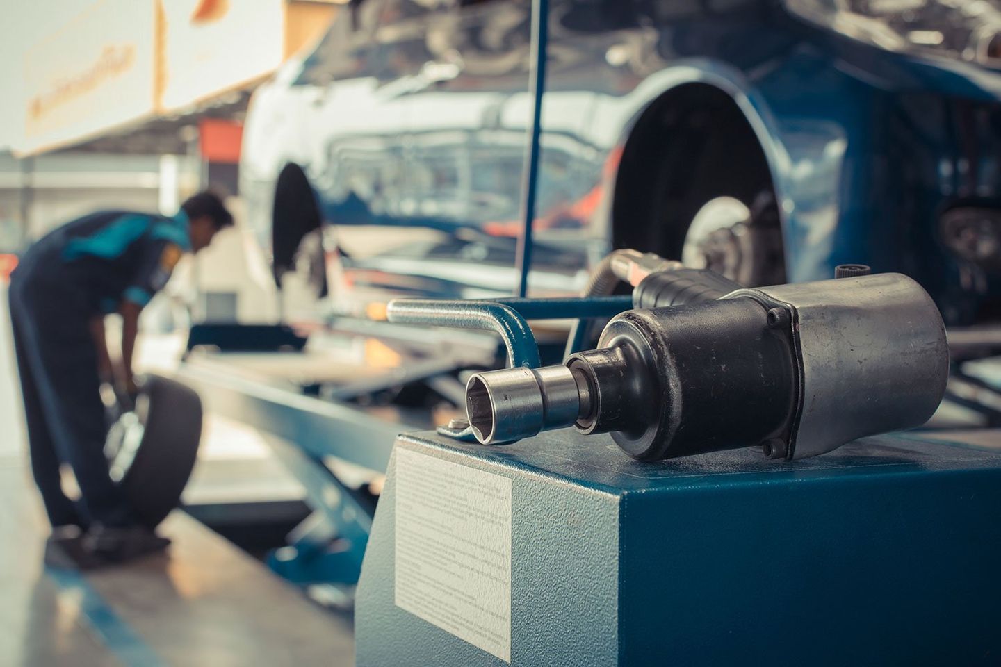 Mechanics — Peter Mac's Service Centre in Budgewoi, NSW