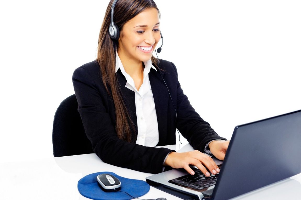 impiegata call center al lavoro