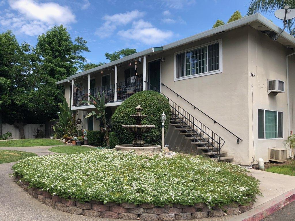 Las Palmas Apartments