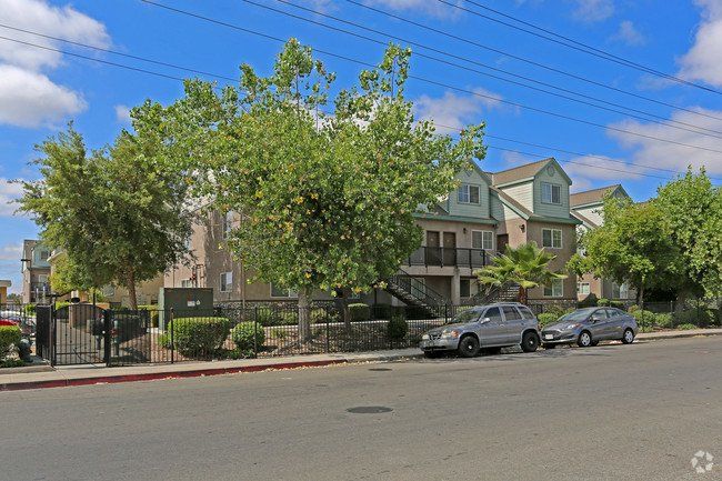 Jessie Apartments