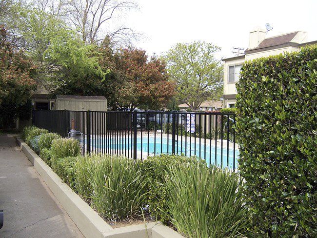 Silver Creek Townhomes