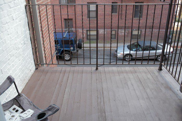 balcony