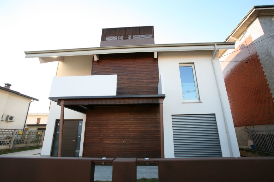 casa con dettagli in legno