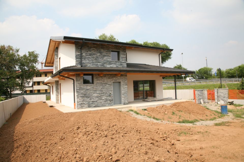 abitazione con tetto in legno
