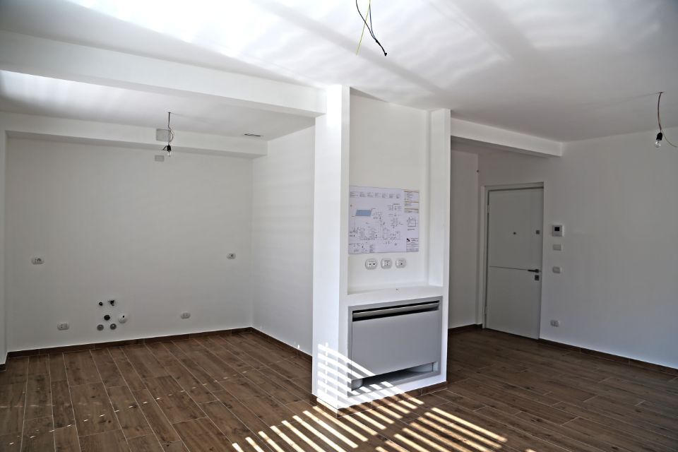 interno appartamento con parquet
