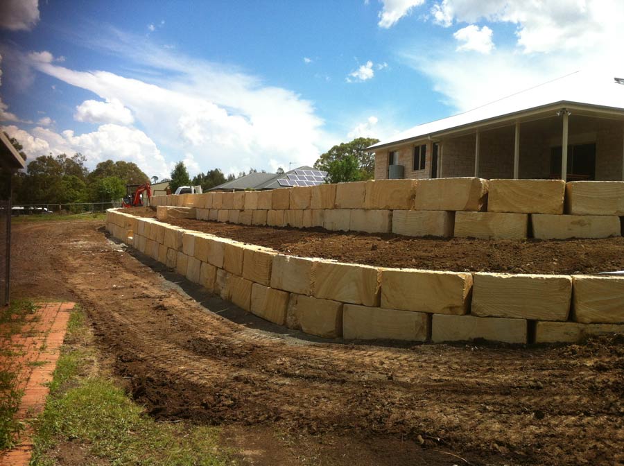 retaining wall in highfields