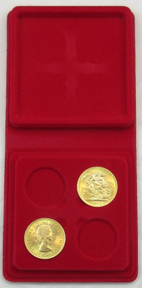 Sterline d'oro in astuccio di velluto rosso