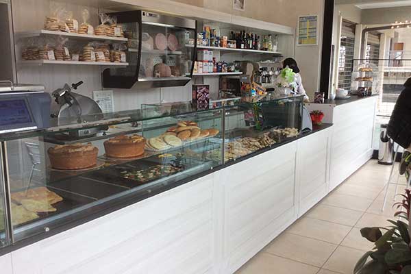 arredamento per negozi, pasticceria a corciano