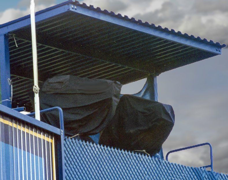S7 Overnight Elephant Bag on location