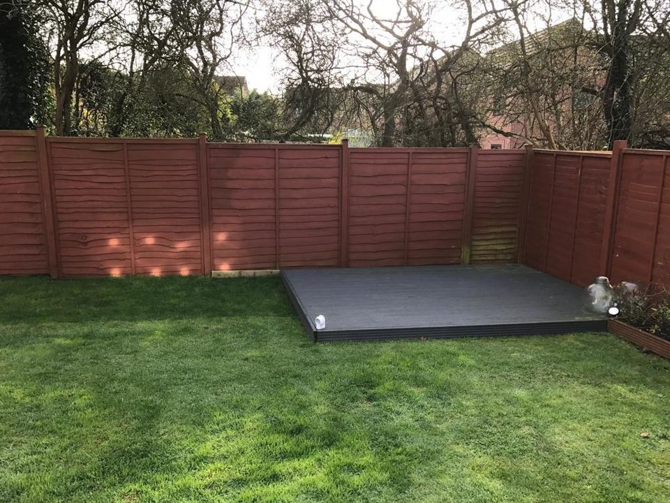 new wooden fencing