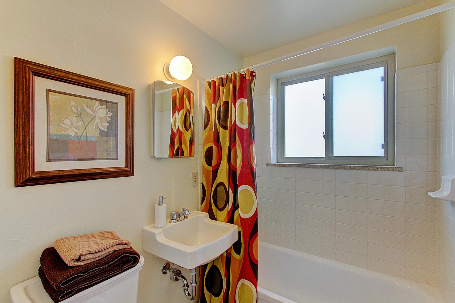 2 Bedroom