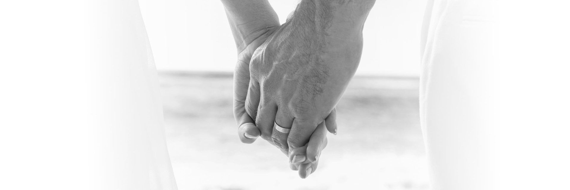 couples hands