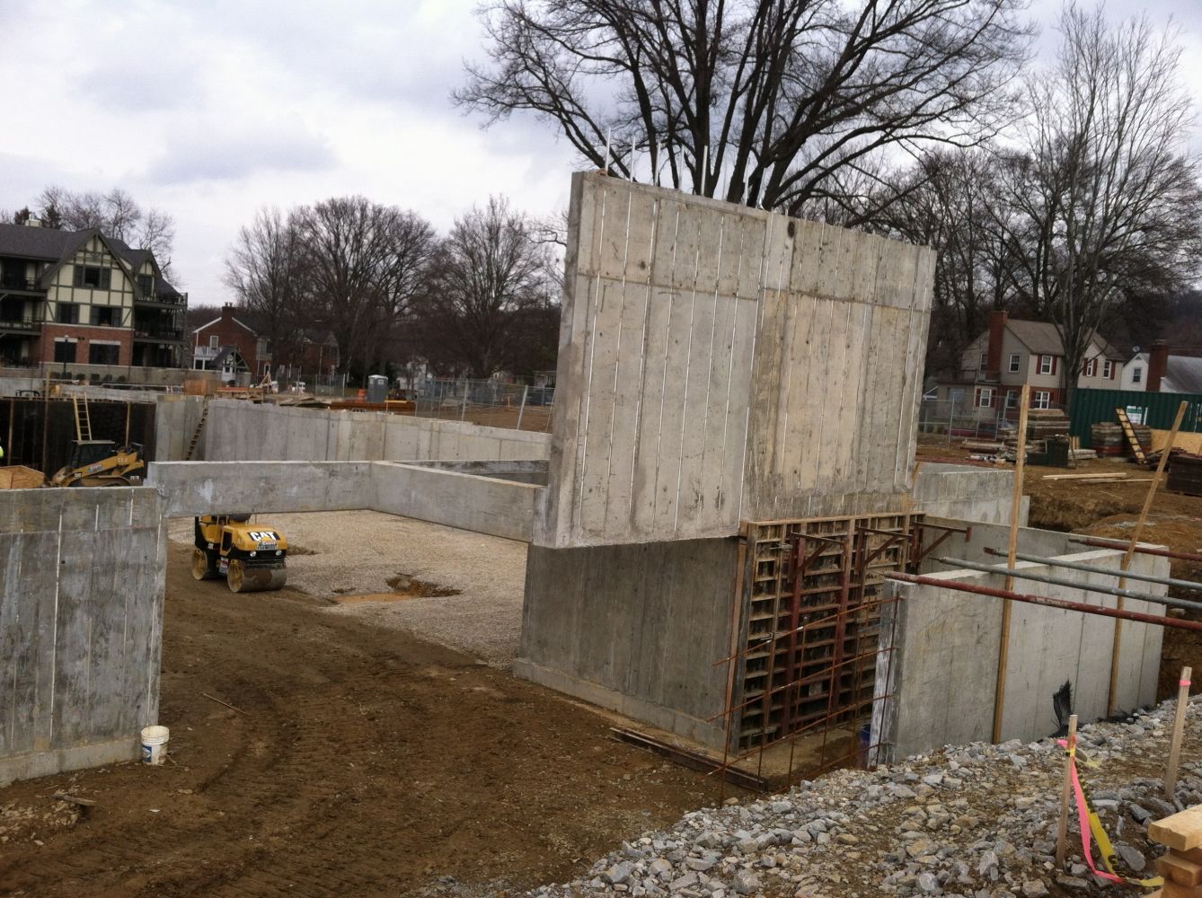 Working with concrete blocks and concrete foundations in Forest Park, OH