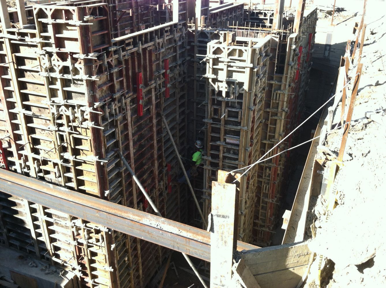 Working with concrete blocks and concrete foundations in Forest Park, OH