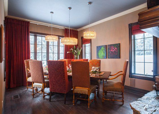 Dining room interior design by Karen Klucowicz