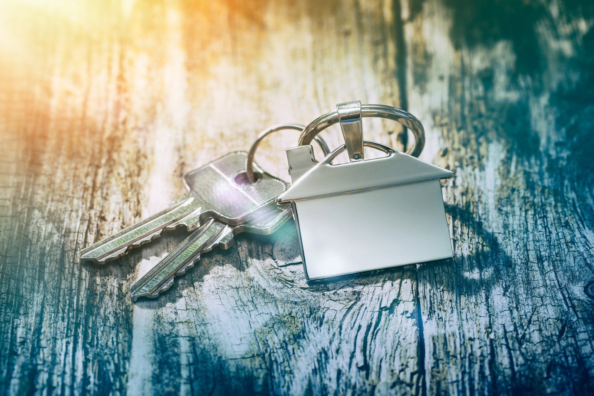keys on table image