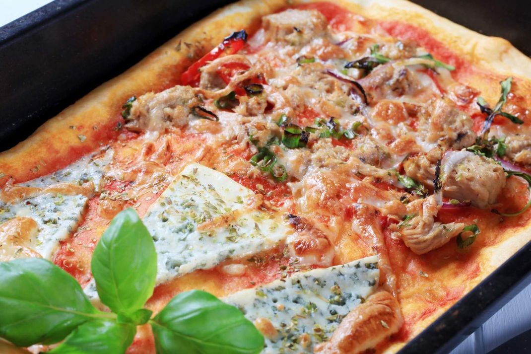 Pizza con formaggio