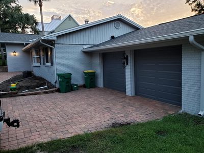 Elegant Mansion with Lighted Garage — Cocoa, FL — Freedom Garage Doors Elegant Mansion with Lighted Garage — Cocoa, FL — Freedom Garage Doors