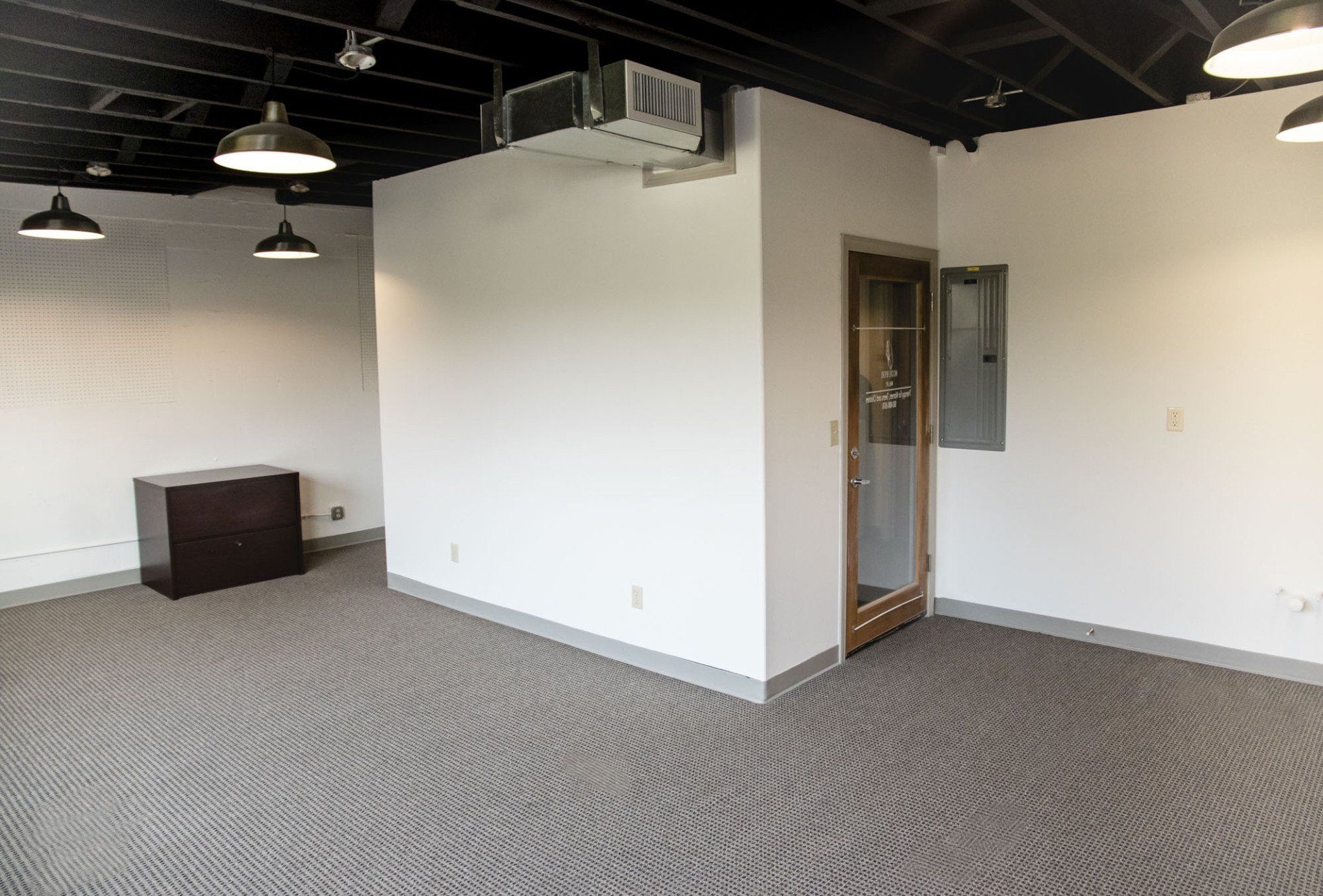 7721 - 7733 SE 13th Ave interior
