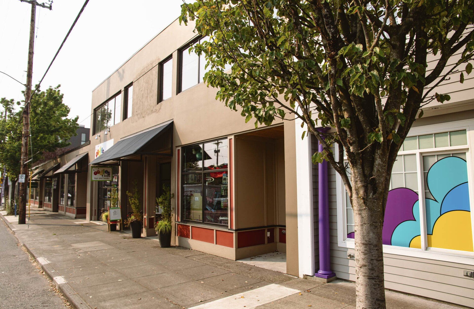 7721 - 7733 SE 13th Ave exterior