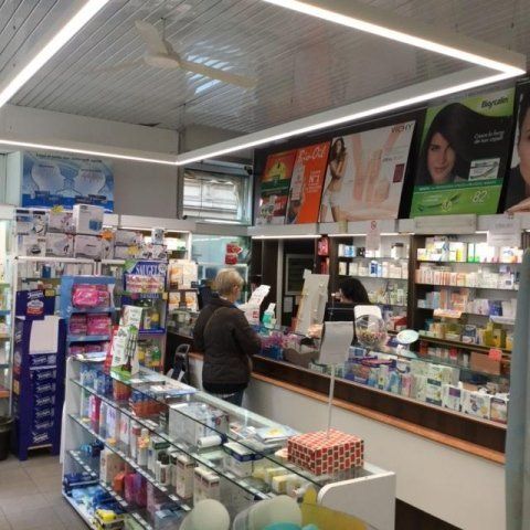 bancone della farmacia