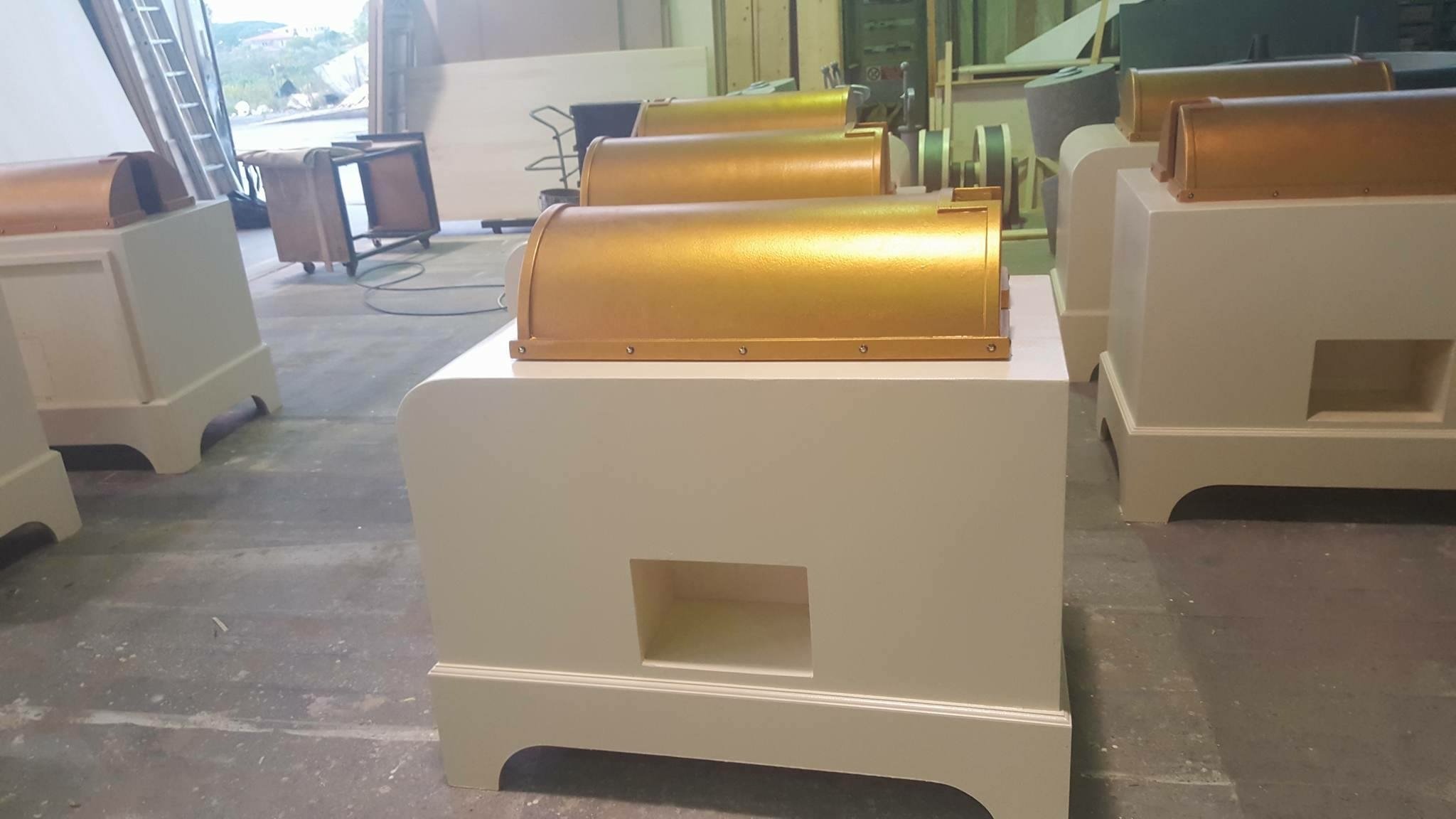Riproduzione in legno particolari per scenografia per il Cinema