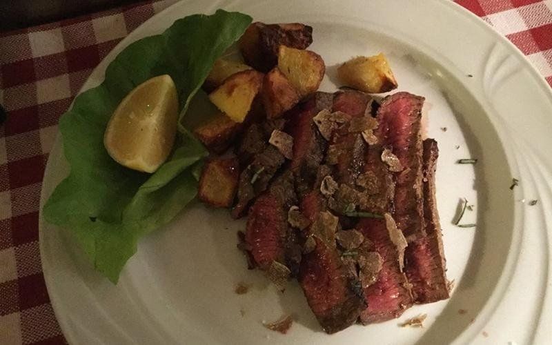 Tagliata di carne con patate