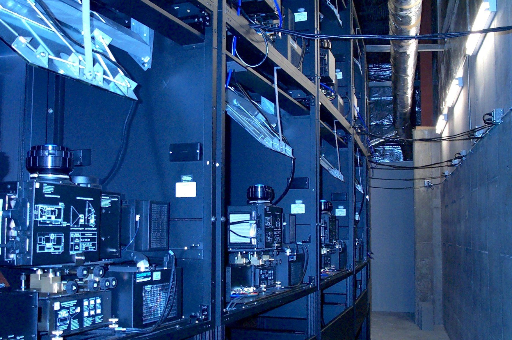 Nortlight Telecommunication Rear Proj Wall