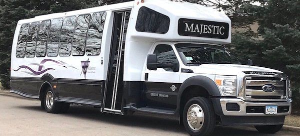 27 passenger coach bus rental des moines